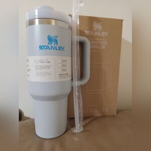 Stanley Flowstate Quencher H2.0 Tumbler 40oz